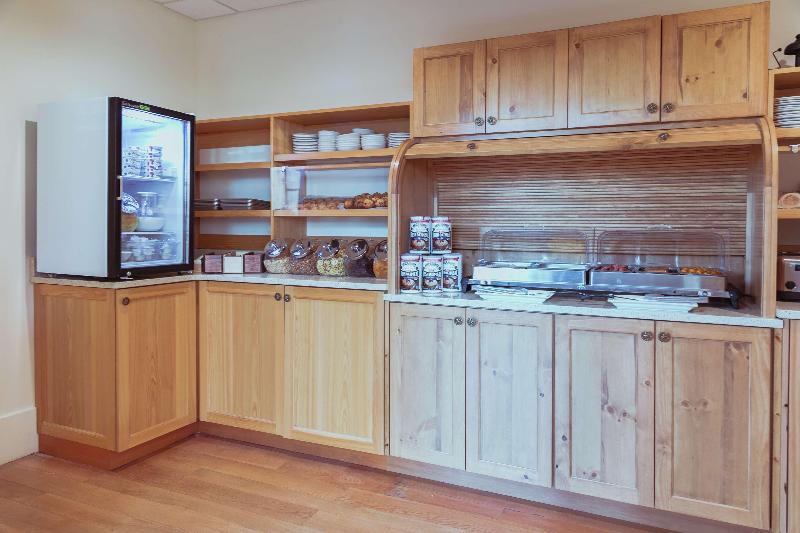 Отель Skyler Syracuse Tapestry Collection By Hilton