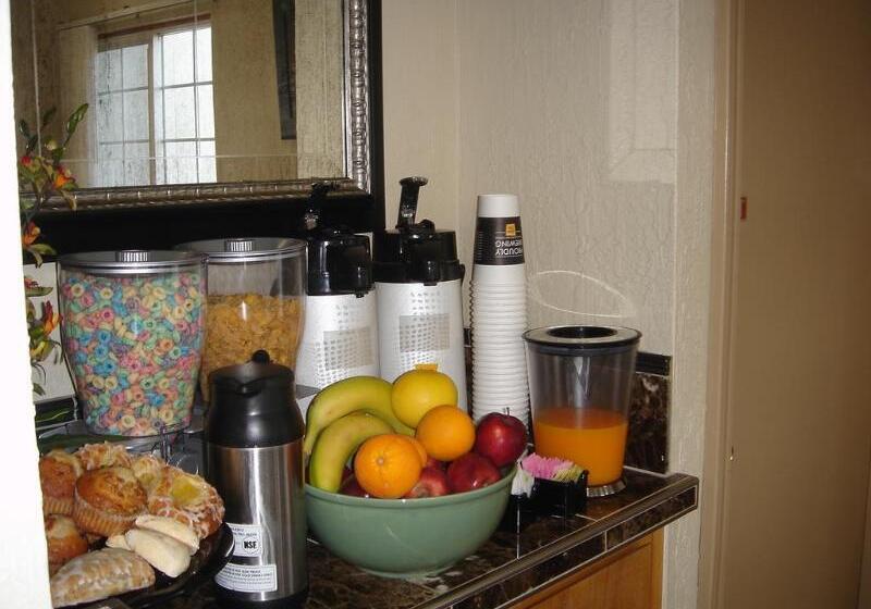 Отель Stage Stop Inn Williams