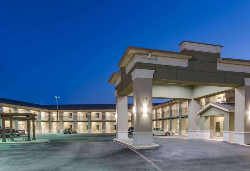 酒店 Super 8 By Wyndham Cotulla Tx