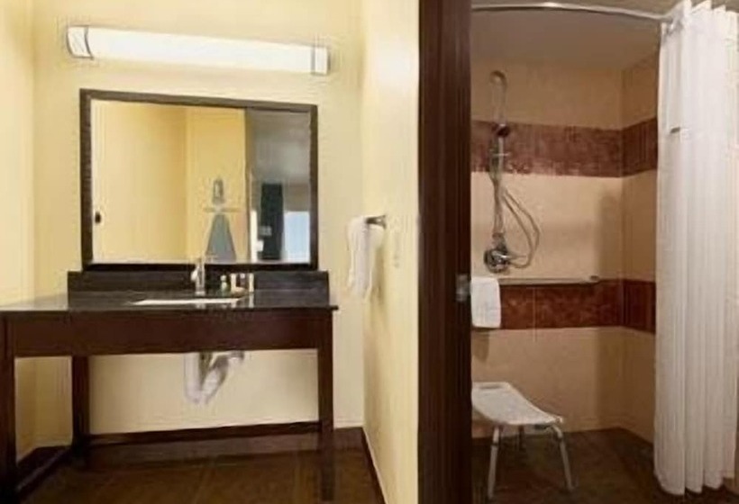 Отель Super 8 By Wyndham Cotulla Tx