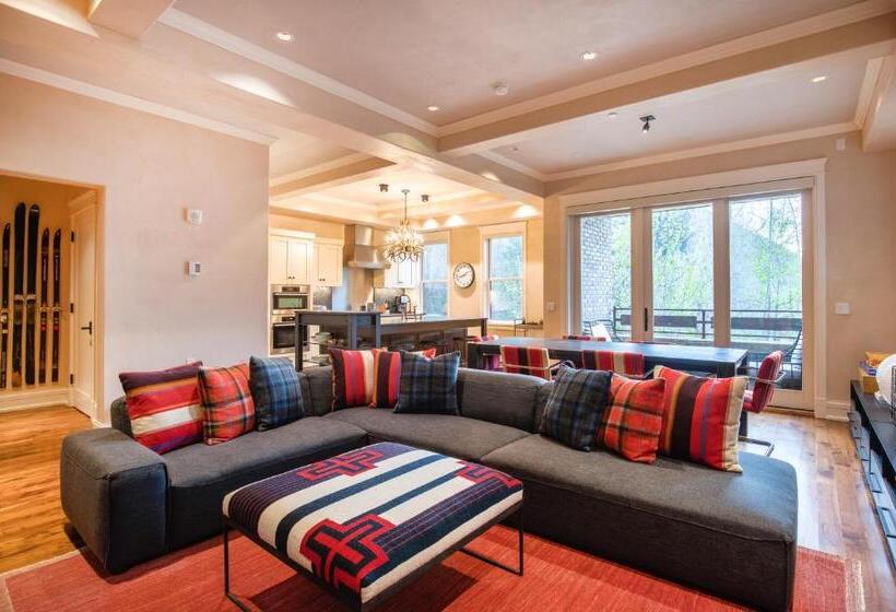 فندق The Auberge Residences At Element 52