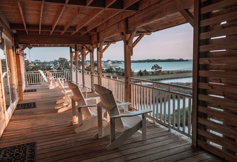 فندق The Burrus House Inn Waterfront Suites