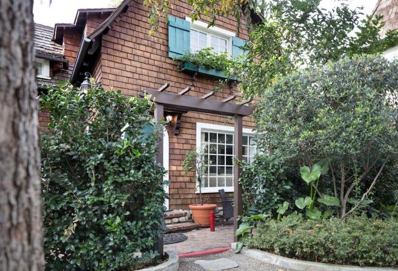 ホテル The Charlie West Hollywood