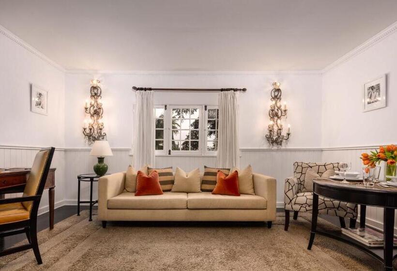 ホテル The Charlie West Hollywood