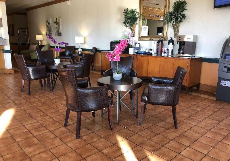 The Grand Hotel Spindletop