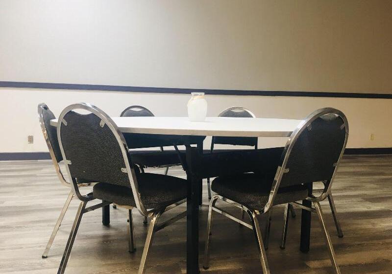 The Grand Hotel Spindletop