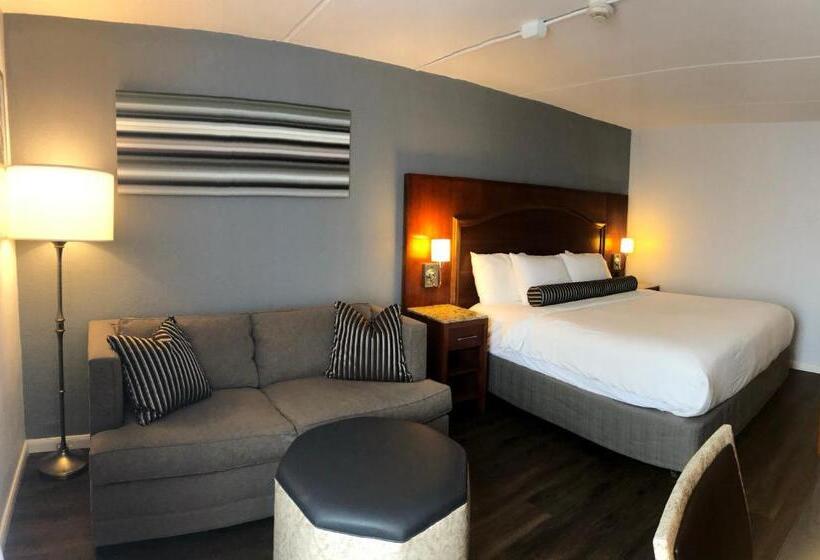 The Grand Hotel Spindletop