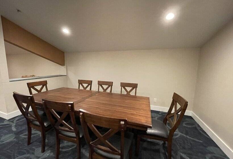 בית מלון כפרי The Historic Brookdale Lodge, Santa Cruz Mountains