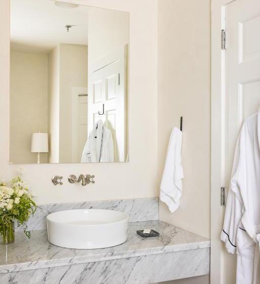 酒店 The Litchfield Inn