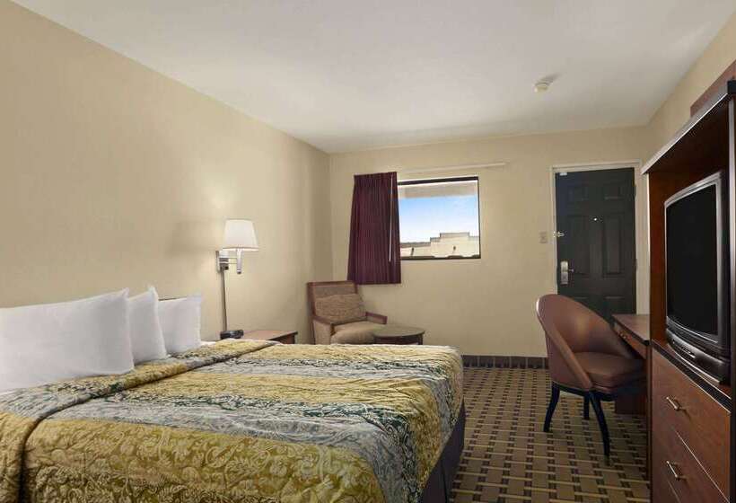 فندق Travelodge By Wyndham Clovis