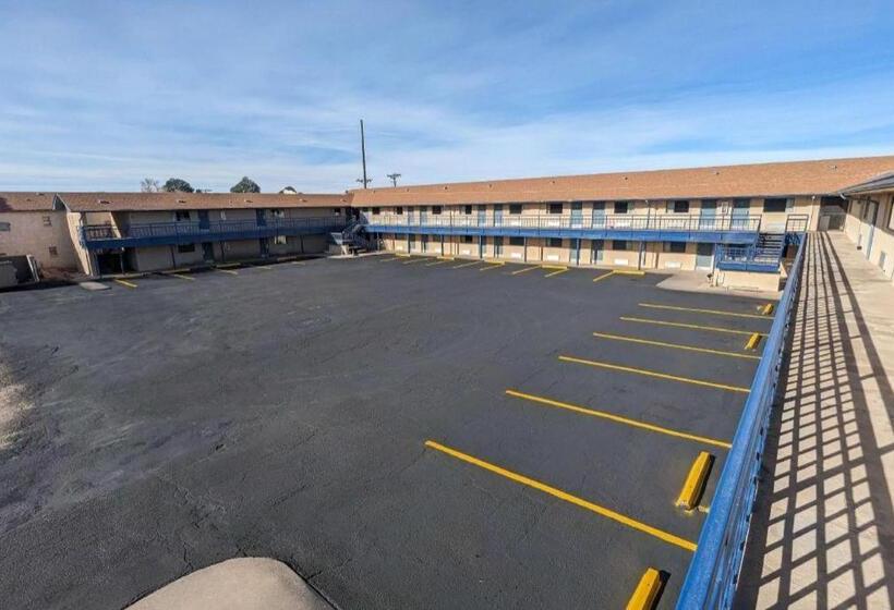 فندق Travelodge By Wyndham Clovis