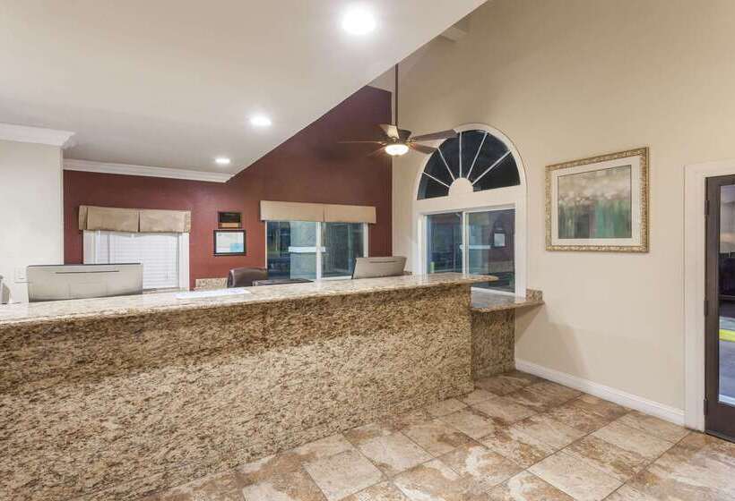 בית מלון כפרי Travelodge By Wyndham Hemet Ca