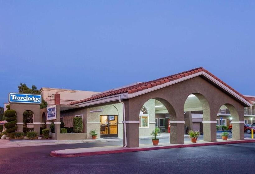 בית מלון כפרי Travelodge By Wyndham Hemet Ca