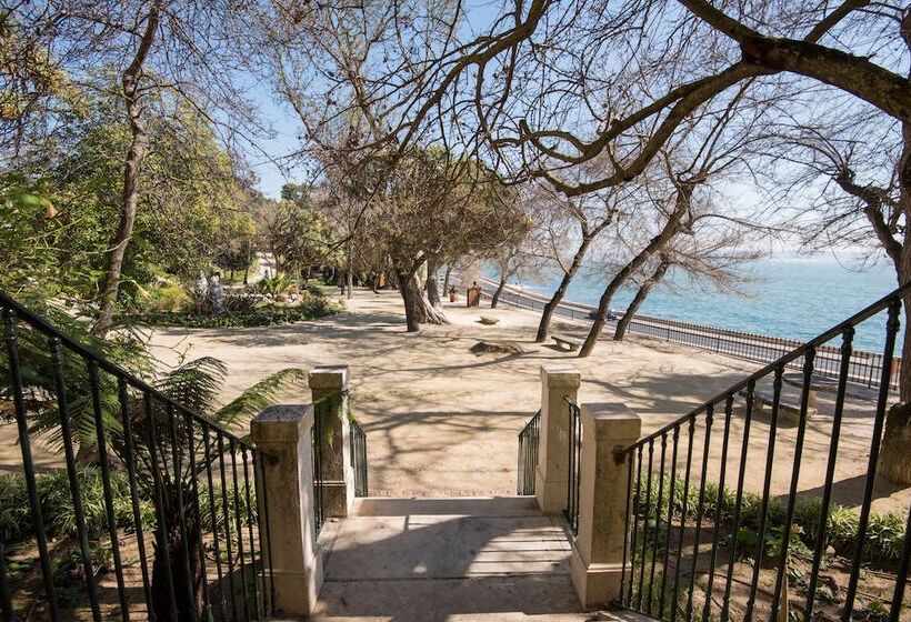 Отель Vila Gale Collection Palacio Dos Arcos