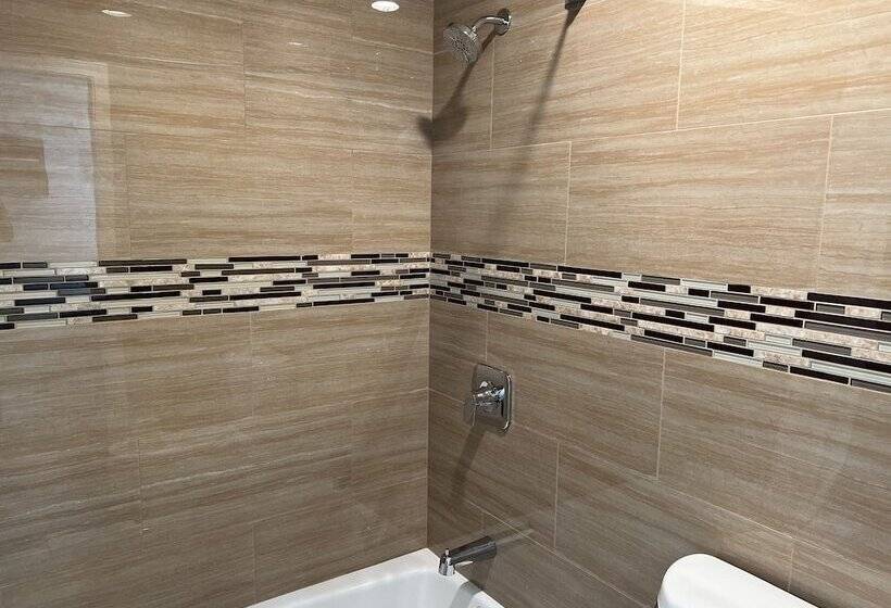 בית מלון כפרי Walnut Inn & Suites West Covina