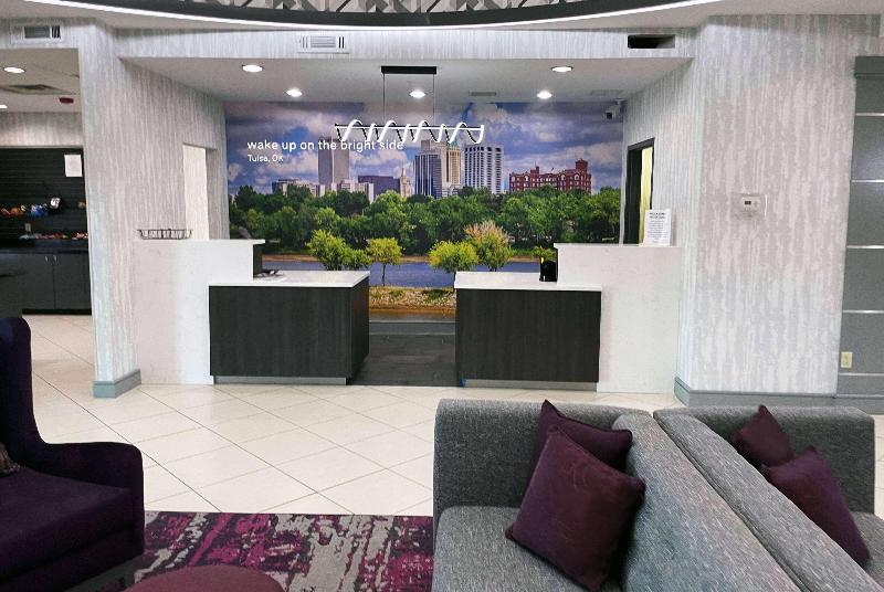 בית מלון כפרי La Quinta Inn & Suites By Wyndham Tulsa Midtown
