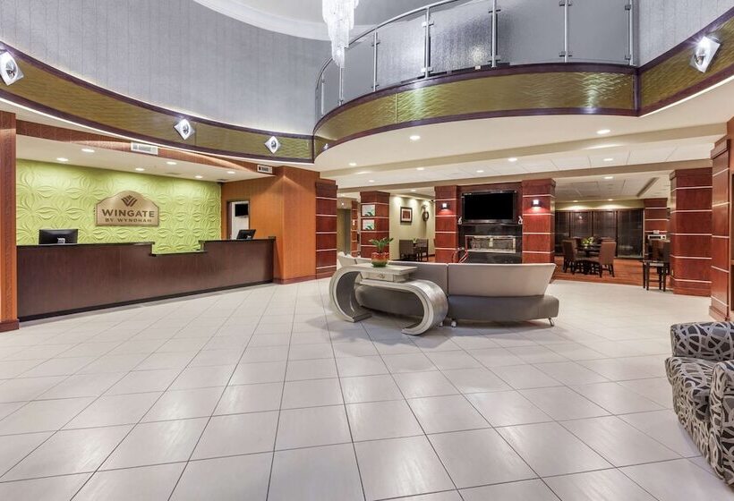 בית מלון כפרי La Quinta Inn & Suites By Wyndham Tulsa Midtown