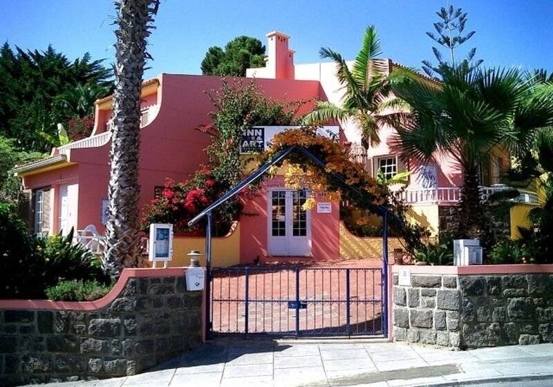 Inn & Art Falesia Apartments