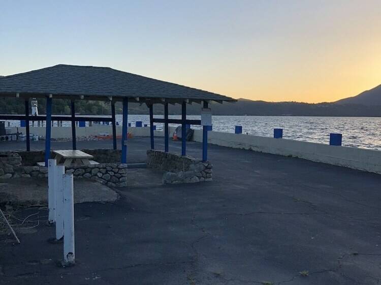 Lamplighter Motel Clearlake