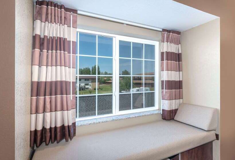 Microtel Inn & Suites By Wyndham Dickinson