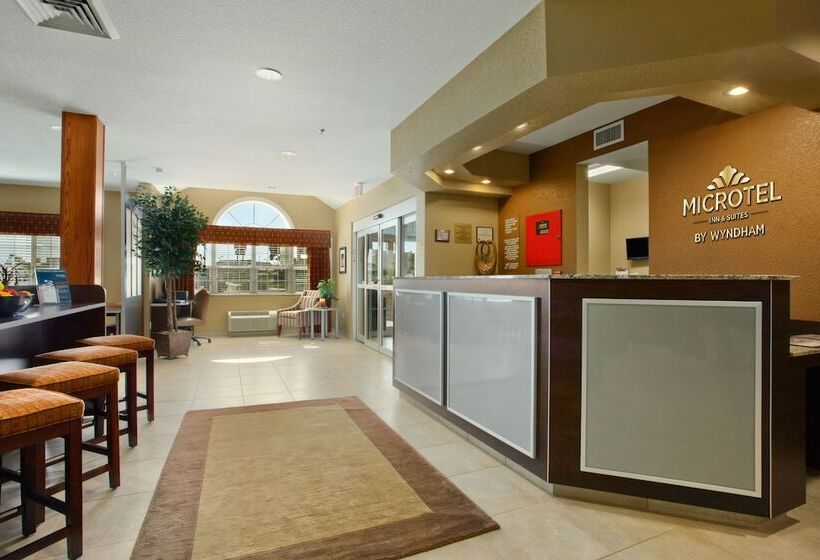 Microtel Inn & Suites By Wyndham Dickinson