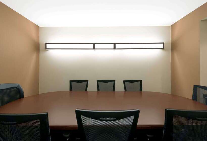 Microtel Inn And Suites Eagle Pass