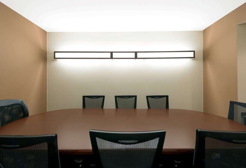 Microtel Inn And Suites Eagle Pass