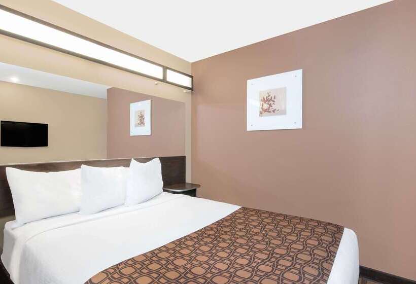 Microtel Inn & Suites