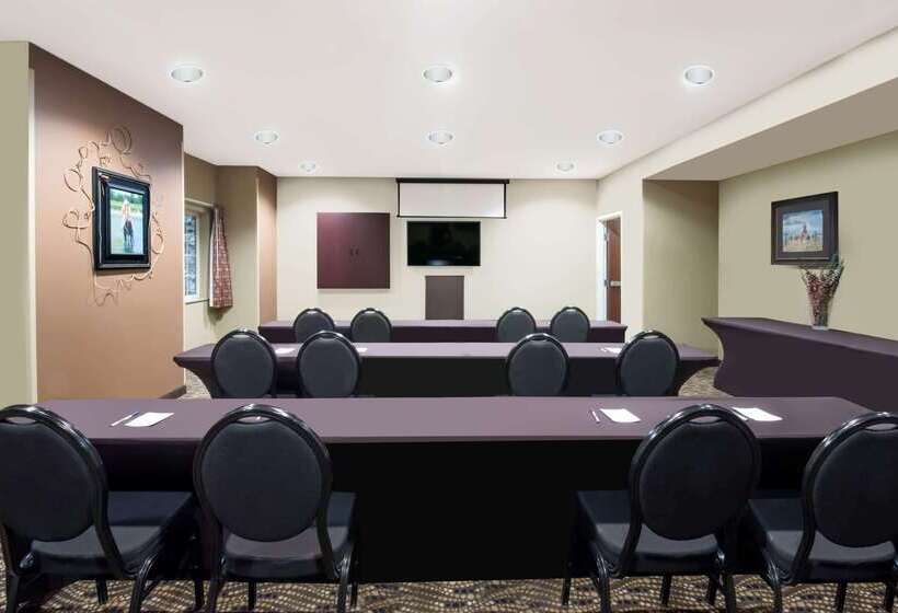 Microtel Inn & Suites