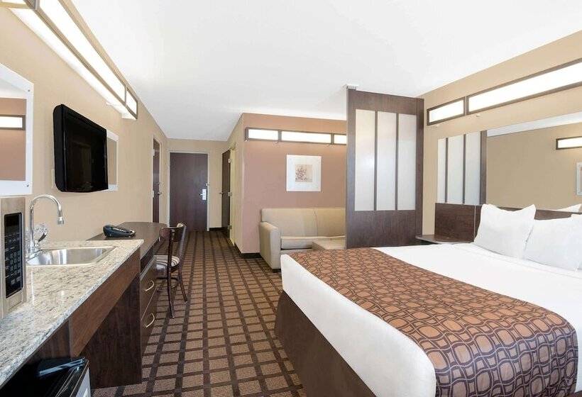 Microtel Inn & Suites