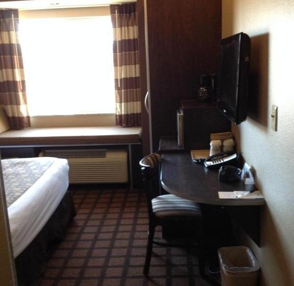 Microtel Inn & Suites