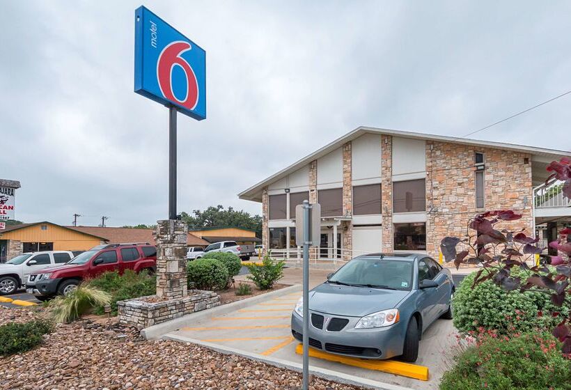 Motel 6boerne, Tx