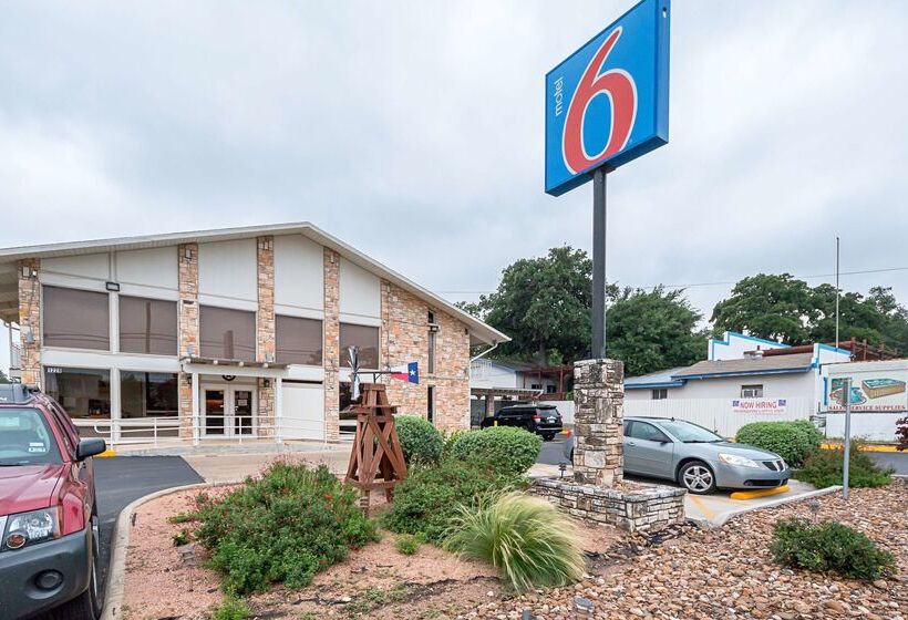 Motel 6boerne, Tx