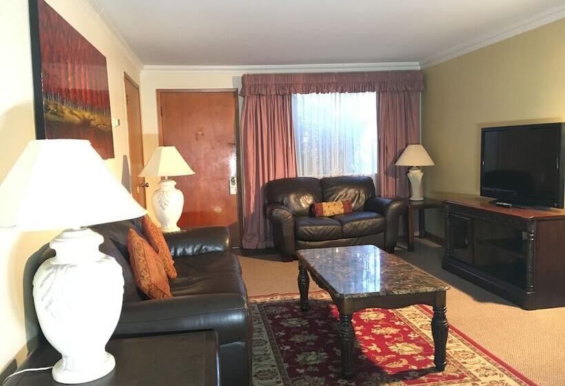 فندق على الطريق Acorn Motor Inn