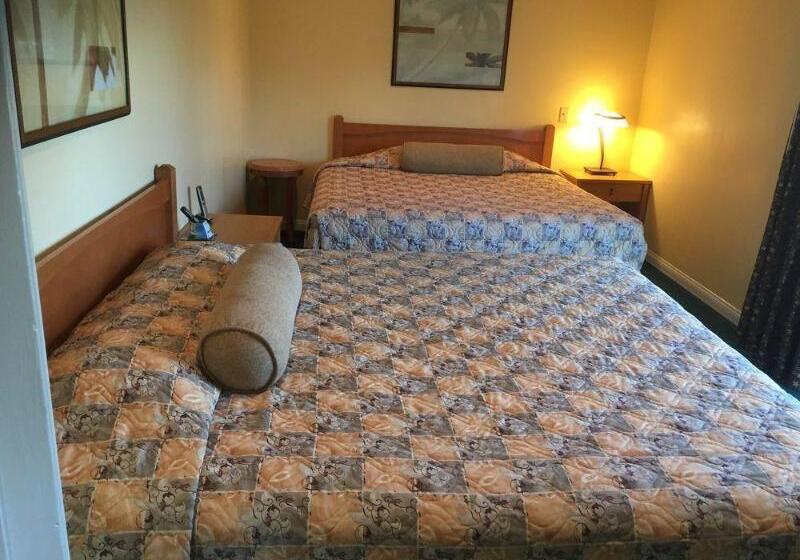 モーテル Bayshore Inn Ventura