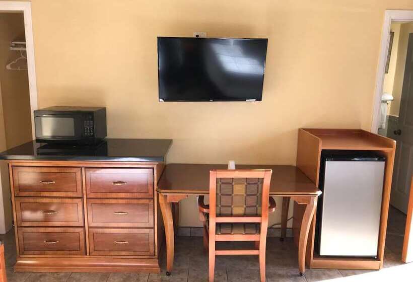 モーテル Bayshore Inn Ventura