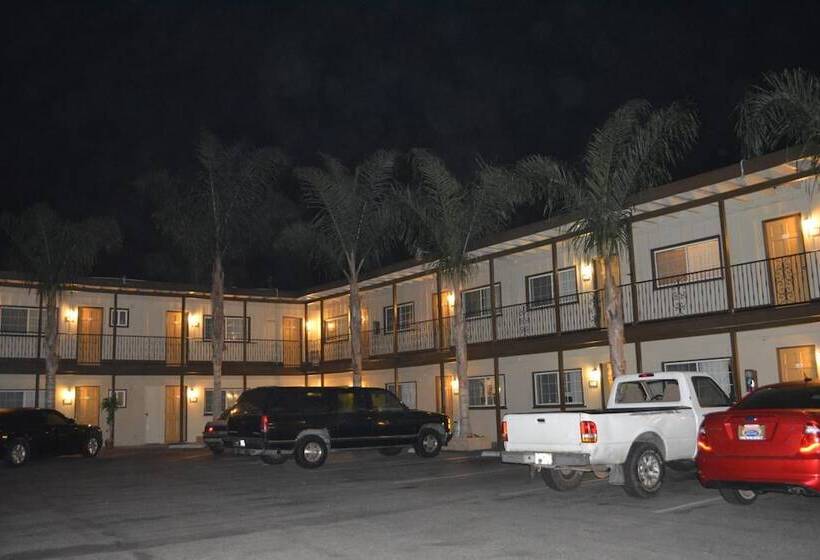 モーテル Bayshore Inn Ventura