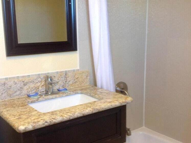 モーテル Bayshore Inn Ventura