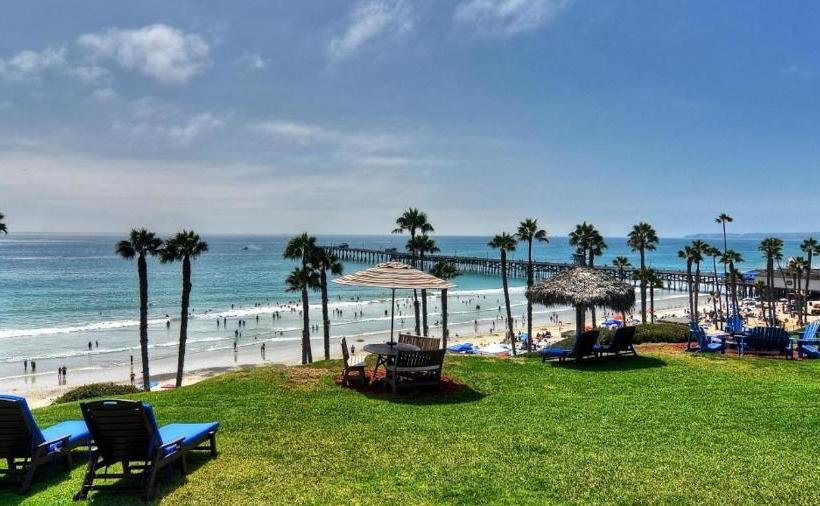 모텔 Beachcomber Inn