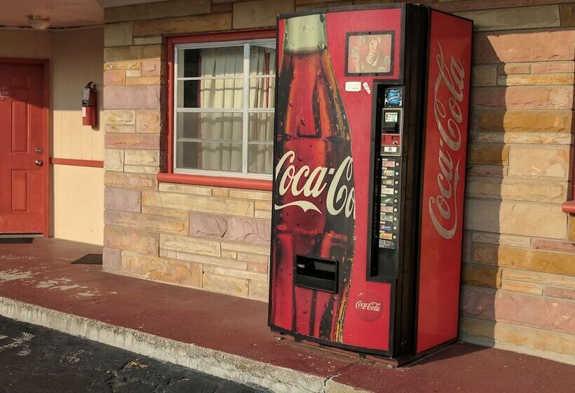 فندق على الطريق Benton Inn