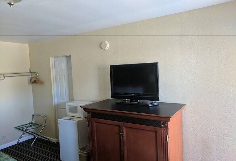 فندق على الطريق Benton Inn