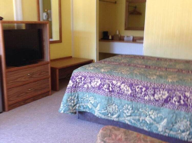 فندق على الطريق Sportsman Inn And Suites