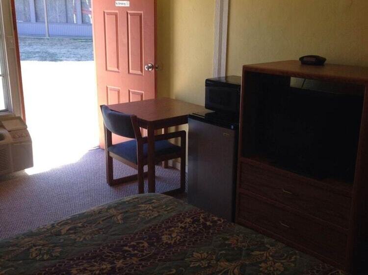 فندق على الطريق Sportsman Inn And Suites