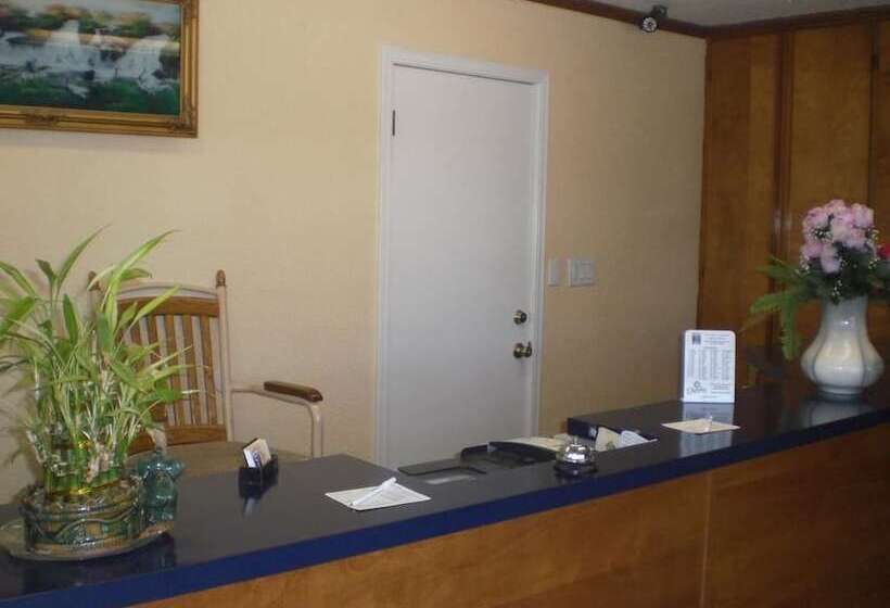 فندق على الطريق Super 7 Inn Siloam Springs