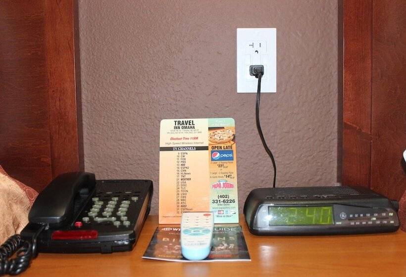 فندق على الطريق Travel Inn Omaha