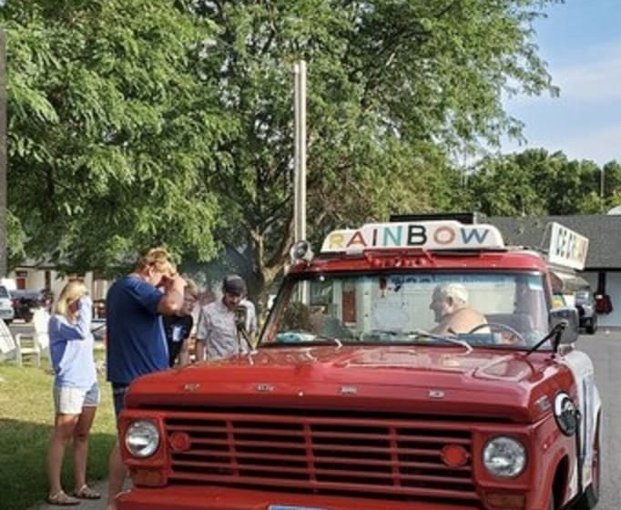 모텔 Vintage Block Inn & Suites