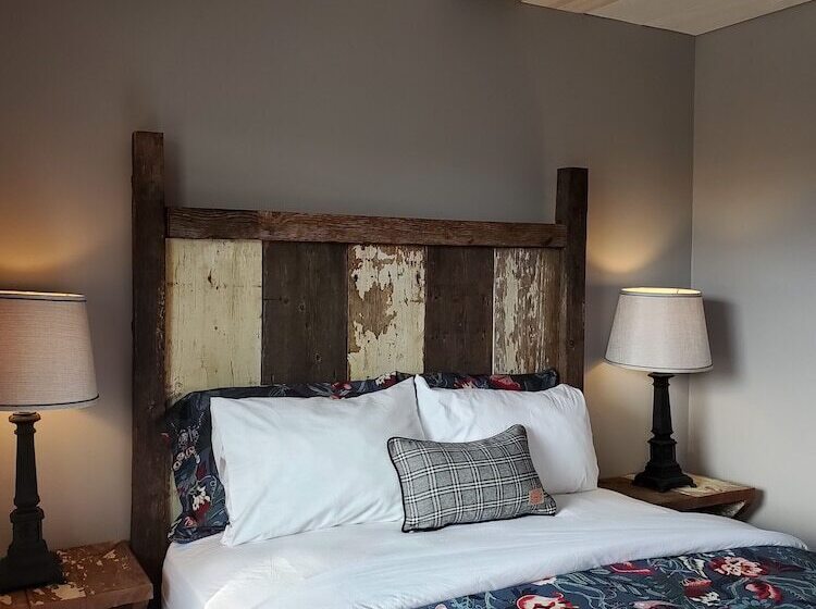 모텔 Vintage Block Inn & Suites