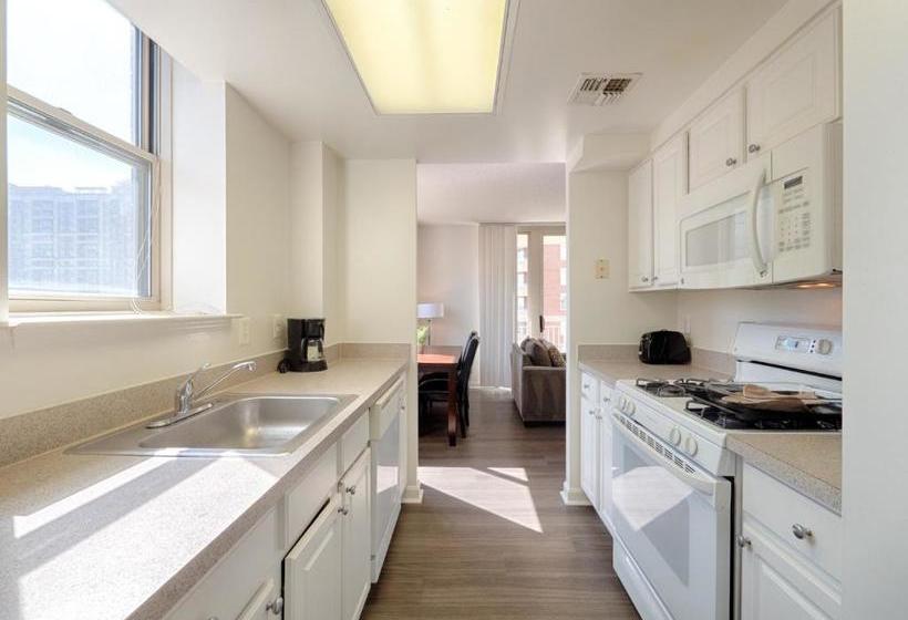 Oakwood At Ballston Place