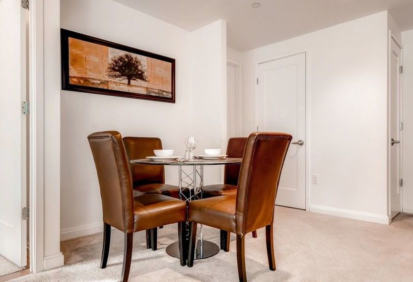 Oakwood At Third Square