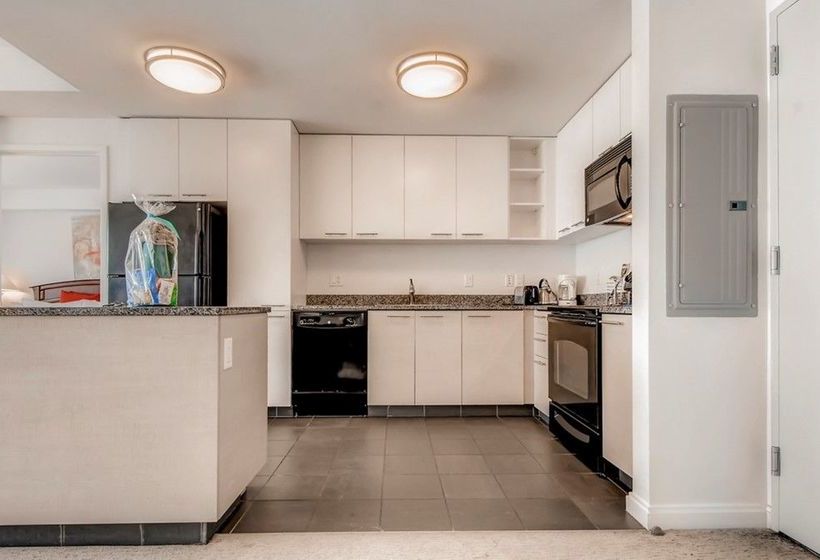 Oakwood At Third Square